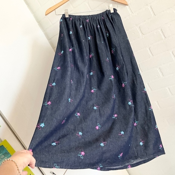 Vintage Handmade Maxi skirt Floral daisies Embroideries Dark wash Denim XS - Picture 1 of 8